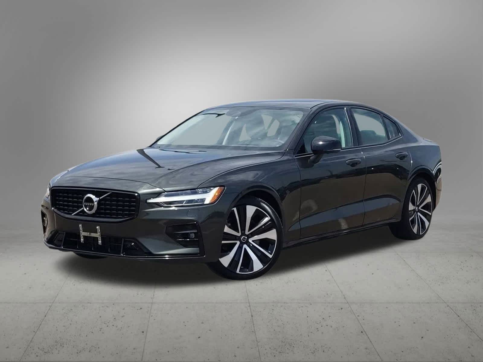 2022 Volvo S60 B5 Momentum -
                  Troy, MI
