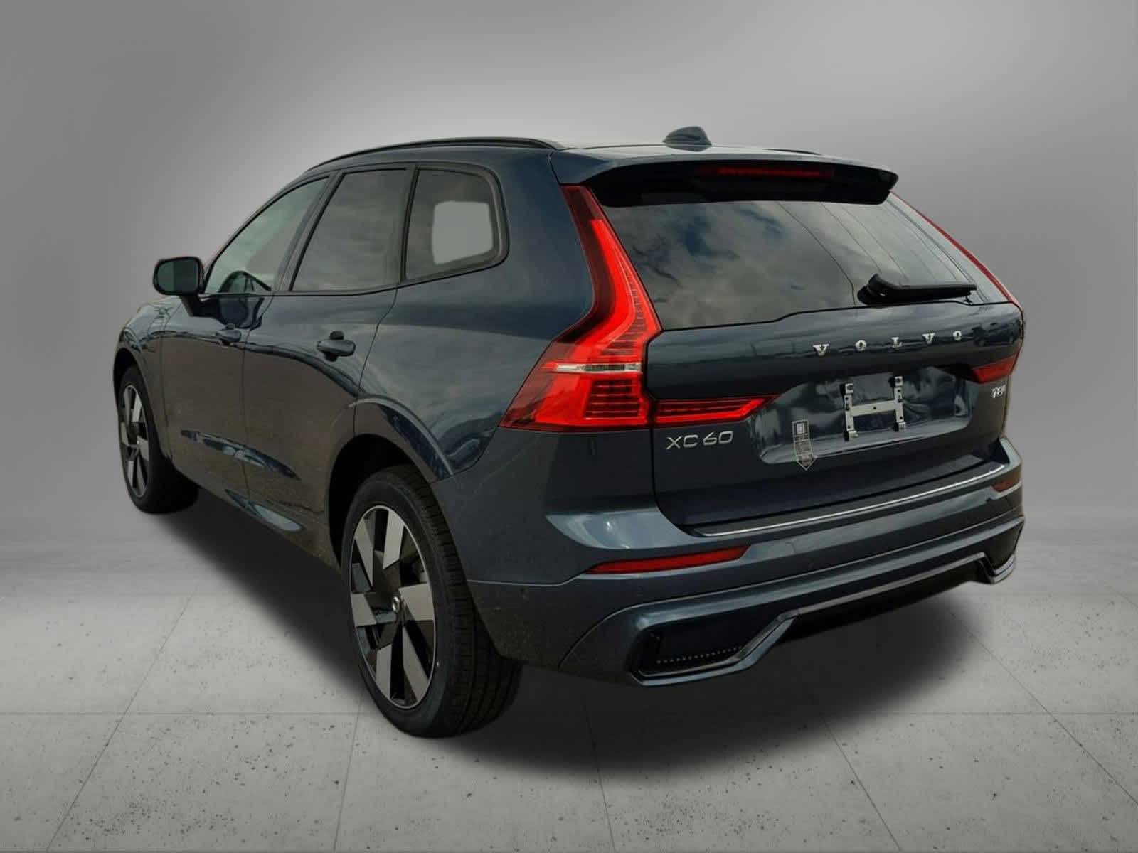 2025 Volvo XC60 Recharge Core 4