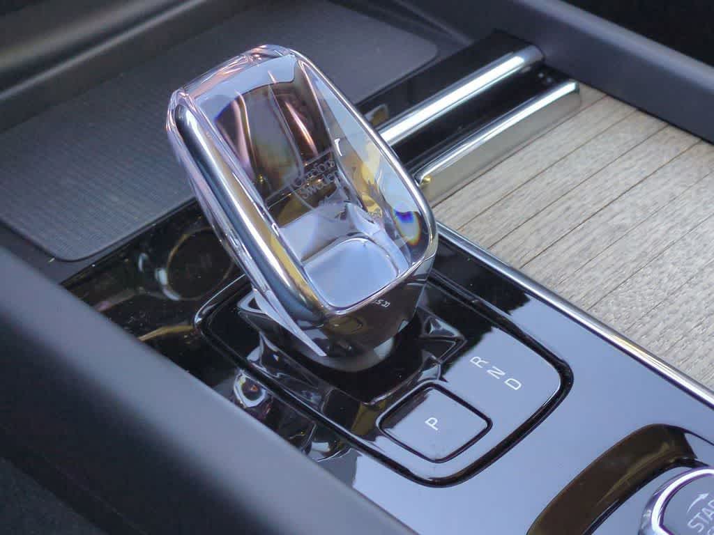 Thumbnail: 2026 Volvo XC60 - 32