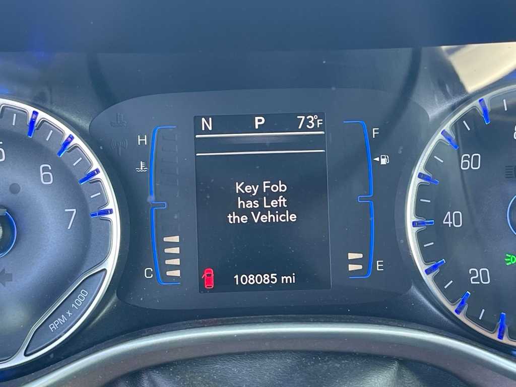 Thumbnail: 2018 Chrysler Pacifica - 14