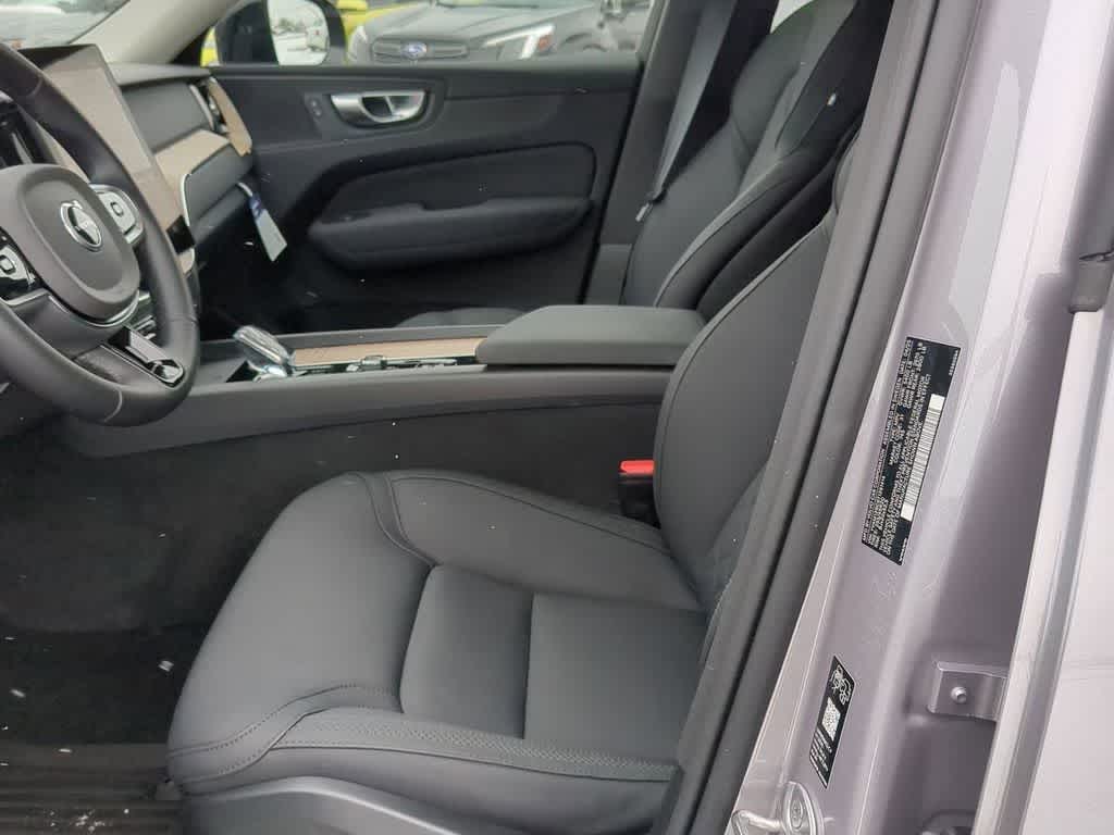 Thumbnail: 2026 Volvo XC60 - 15