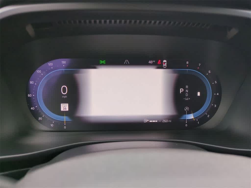 Thumbnail: 2023 Volvo XC40 - 25