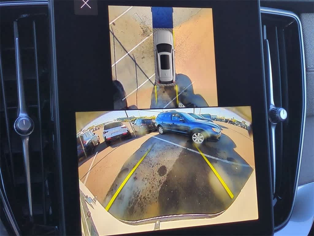 Thumbnail: 2026 Volvo XC90 - 28