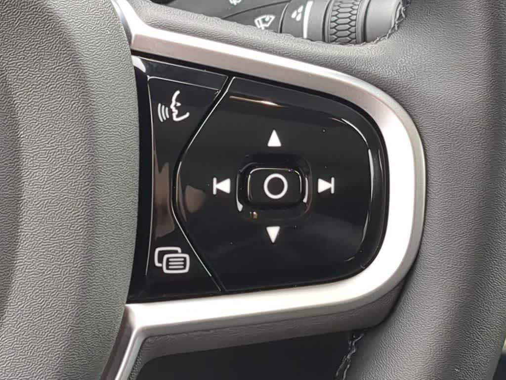 Thumbnail: 2026 Volvo XC60 - 23