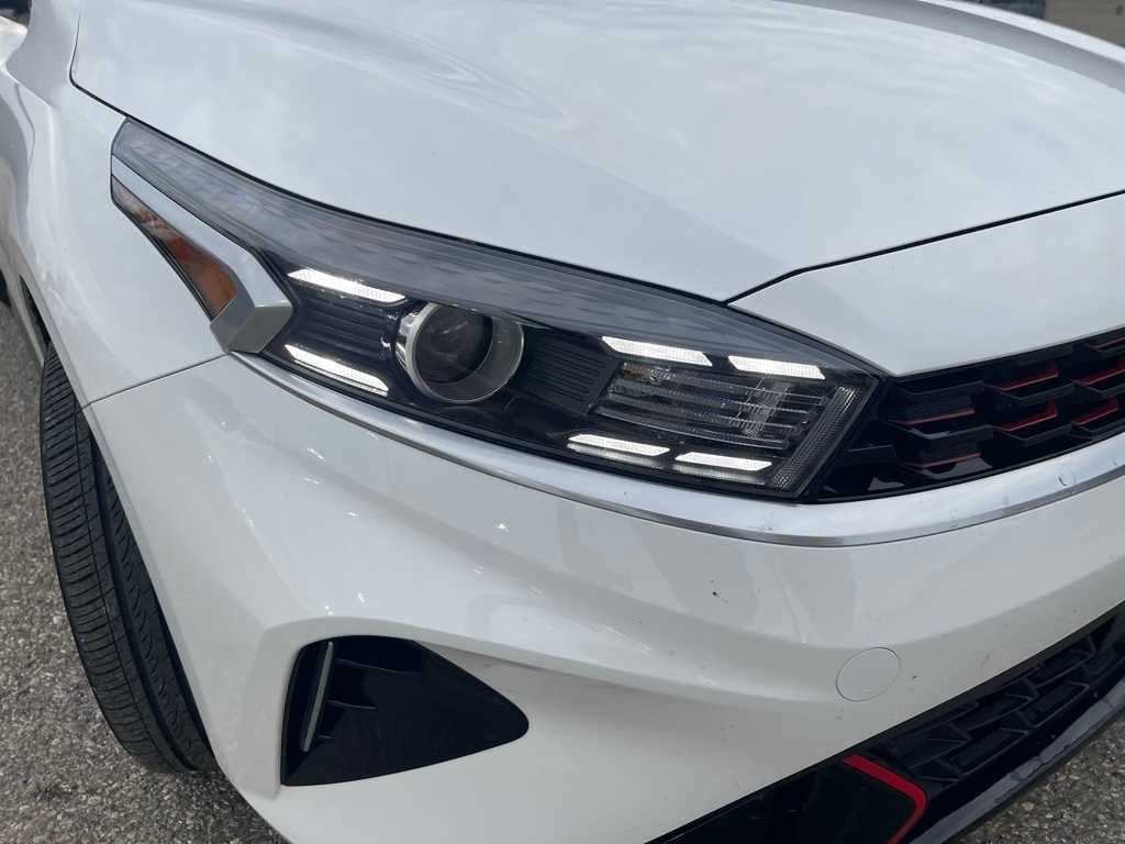 Thumbnail: 2024 Kia Forte - 9