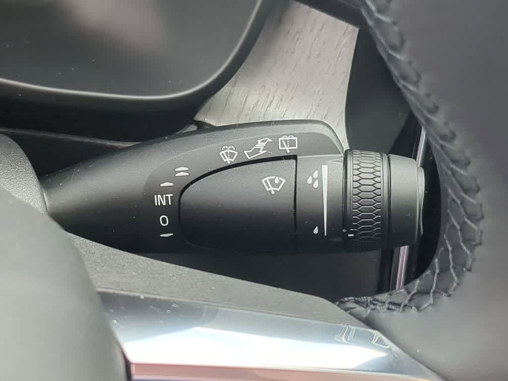 Thumbnail: 2026 Volvo XC40 - 24