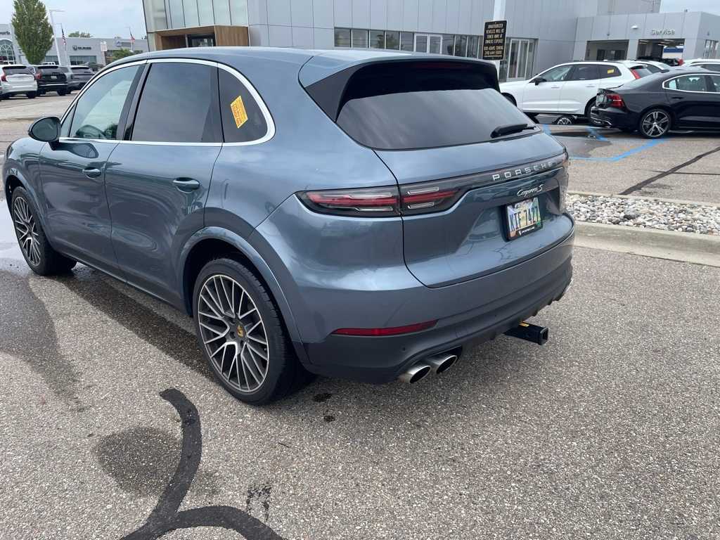 2019 Porsche Cayenne S photo 3