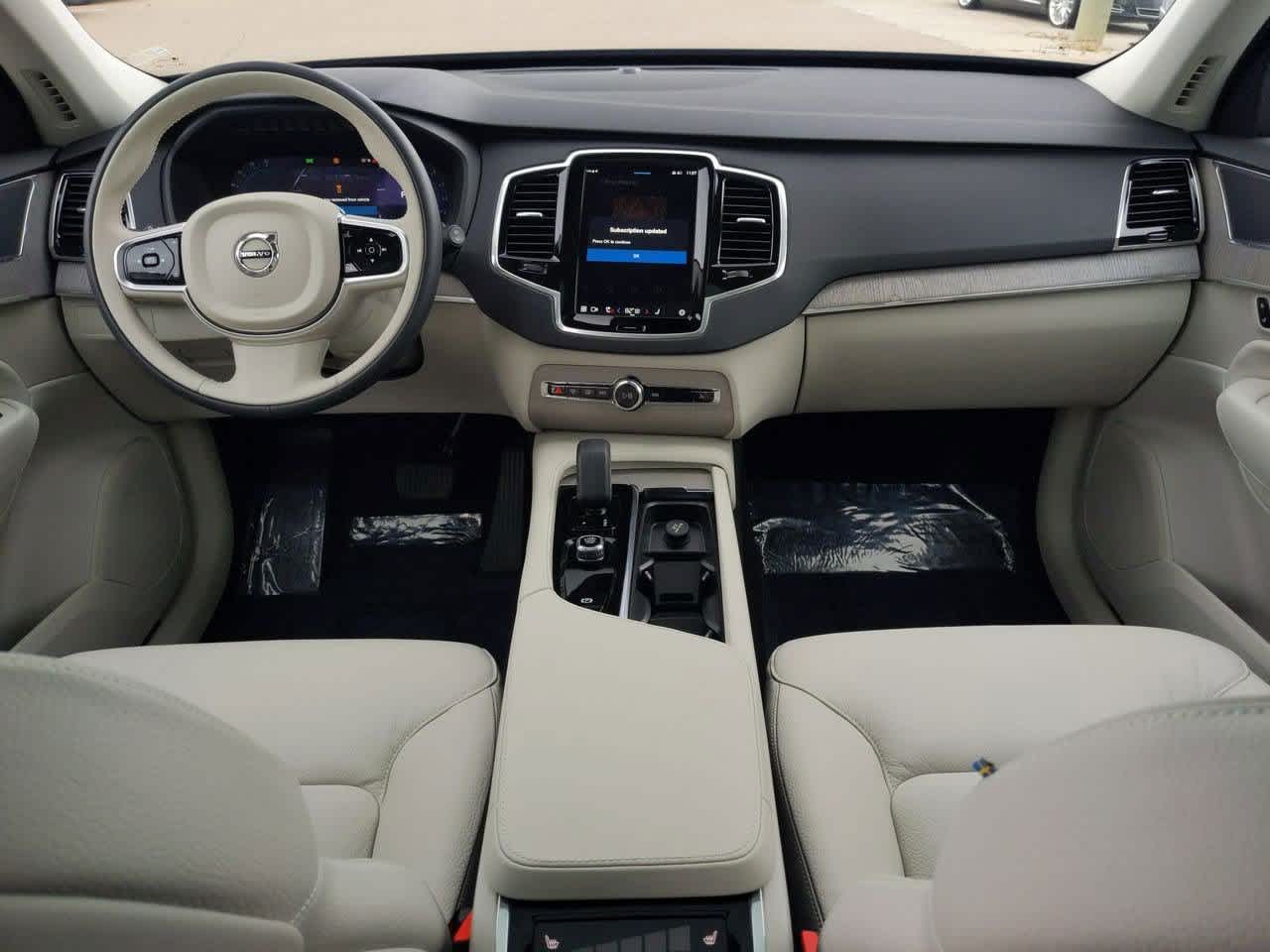 Thumbnail: 2025 Volvo XC90 - 13