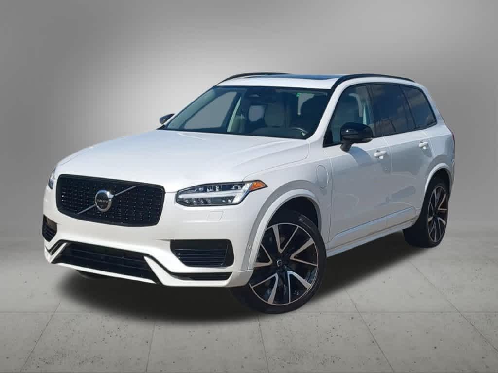 2023 Volvo XC90 Plus