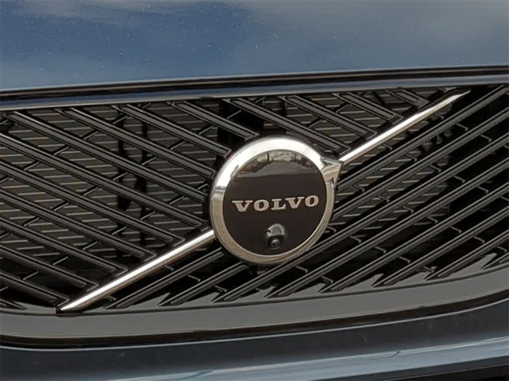 Thumbnail: 2026 Volvo XC60 - 11