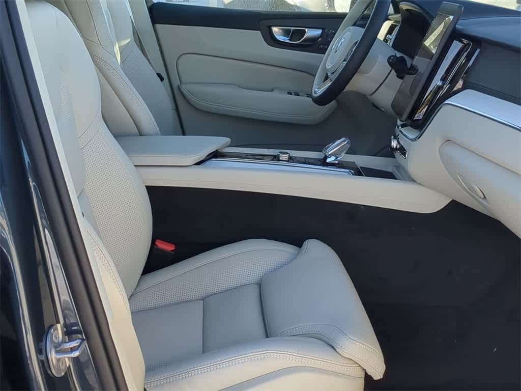 Thumbnail: 2026 Volvo XC60 - 20