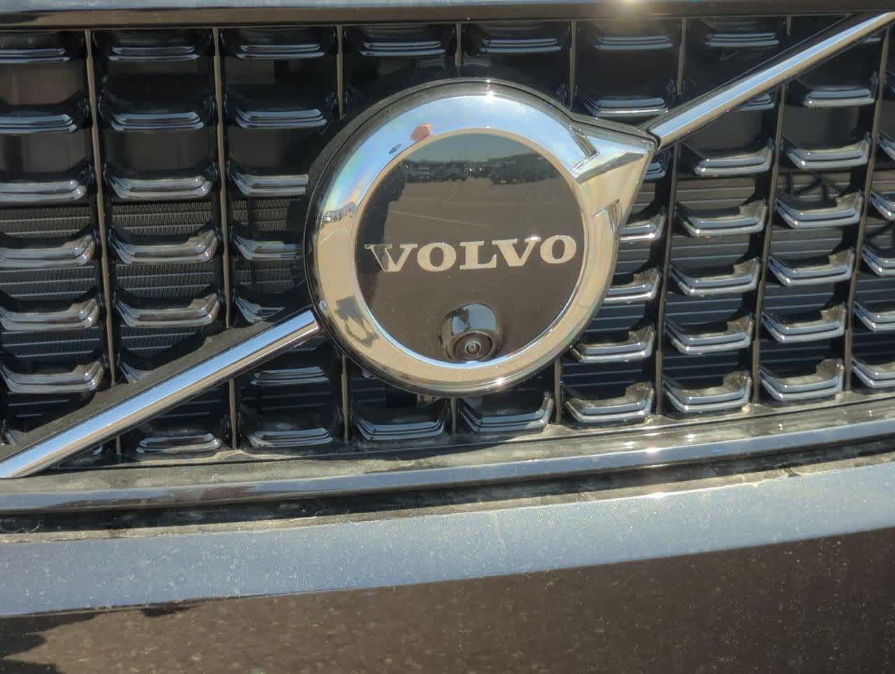 2025 Volvo XC40 B5 Ultimate 10