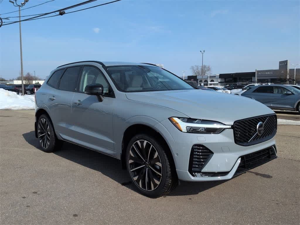 Thumbnail: 2026 Volvo XC60 - 8