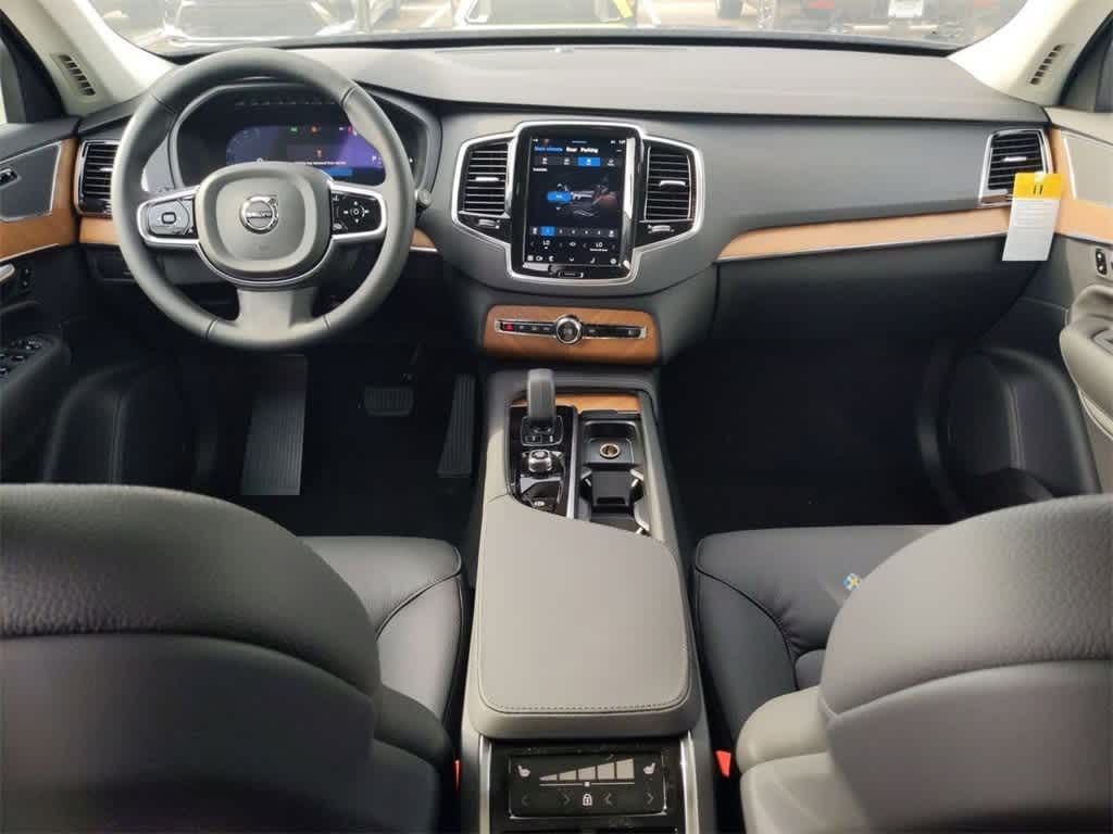 Thumbnail: 2025 Volvo XC90 - 13