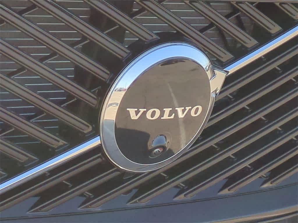 Thumbnail: 2026 Volvo XC60 - 11