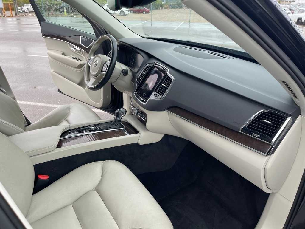 Thumbnail: 2016 Volvo XC90 - 20