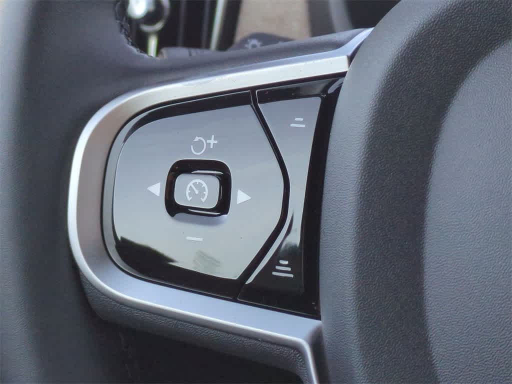 Thumbnail: 2026 Volvo XC90 - 23