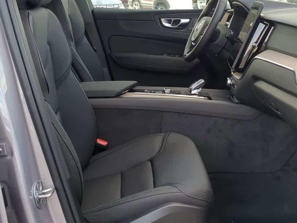 Thumbnail: 2026 Volvo XC60 - 20