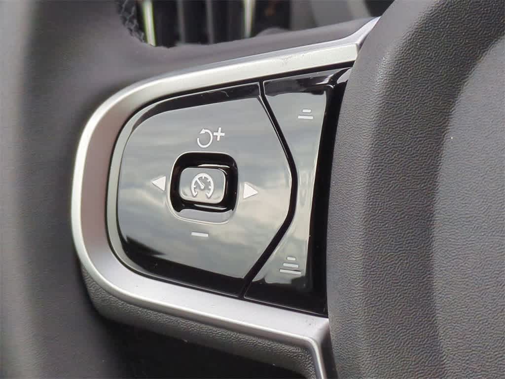 Thumbnail: 2026 Volvo XC60 - 24