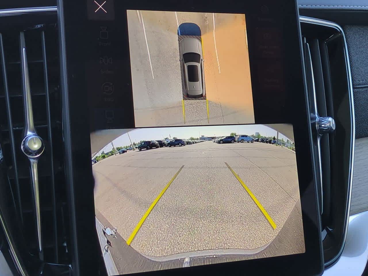 Thumbnail: 2026 Volvo XC90 - 28