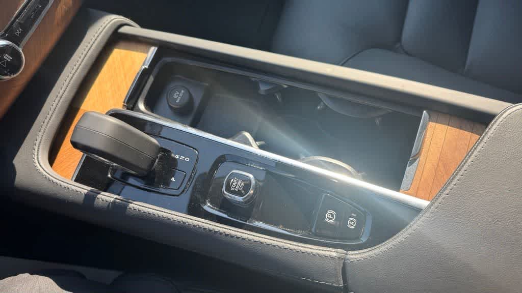 Thumbnail: 2024 Volvo XC90 - 24