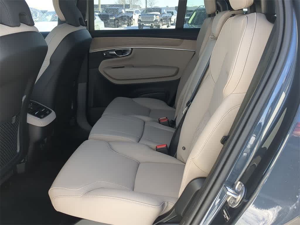 Thumbnail: 2026 Volvo XC90 - 18