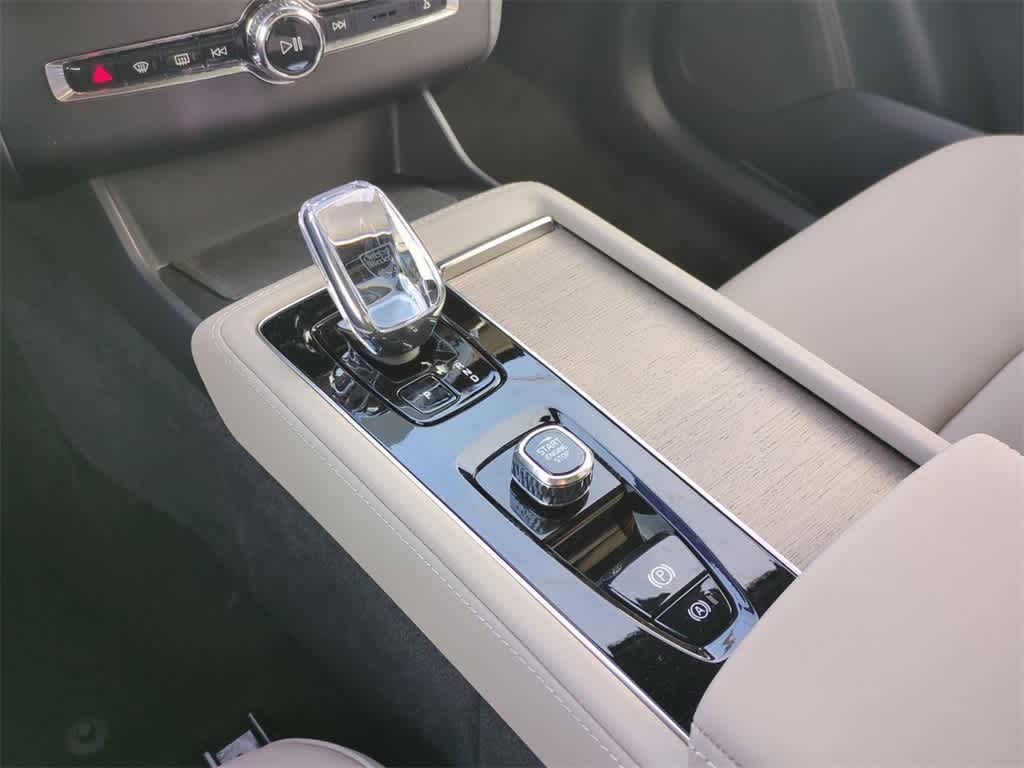 Thumbnail: 2026 Volvo XC90 - 24