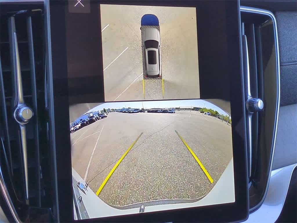 Thumbnail: 2026 Volvo XC90 - 28