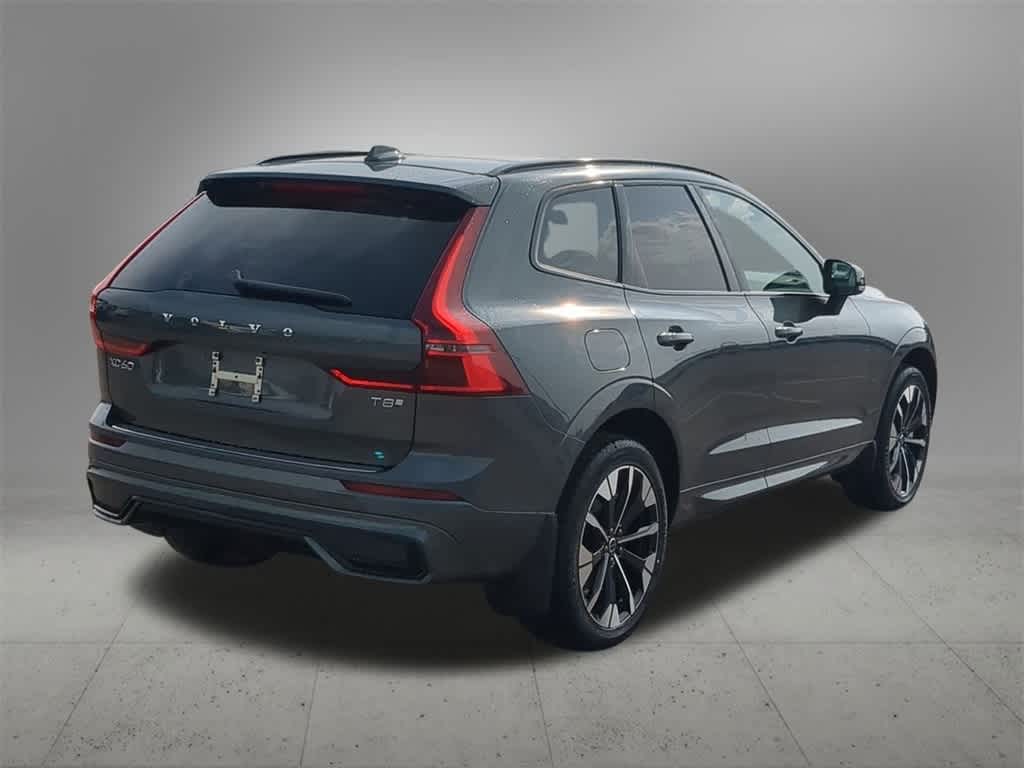 Thumbnail: 2026 Volvo XC60 - 6