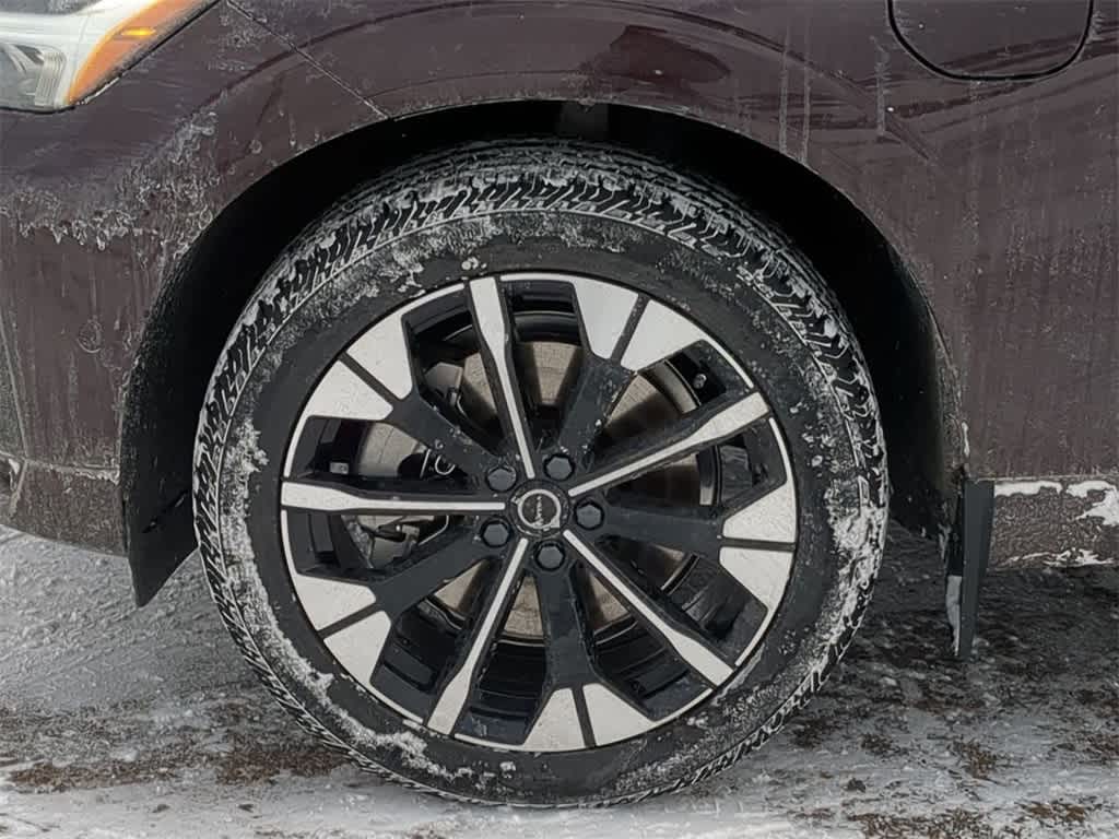 Thumbnail: 2026 Volvo XC60 - 13