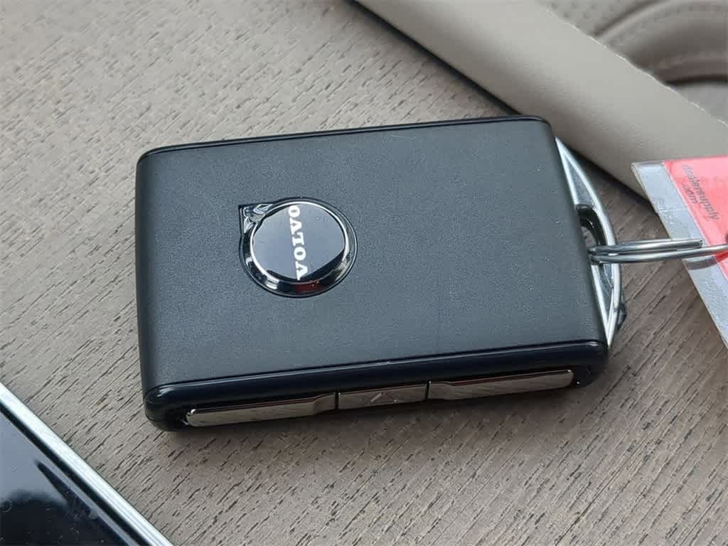 Thumbnail: 2026 Volvo XC90 - 25