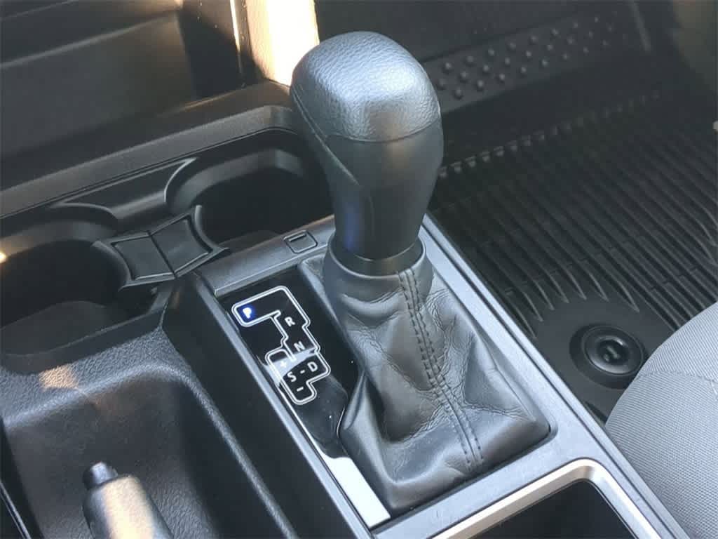 Thumbnail: 2020 Toyota Tacoma - 29