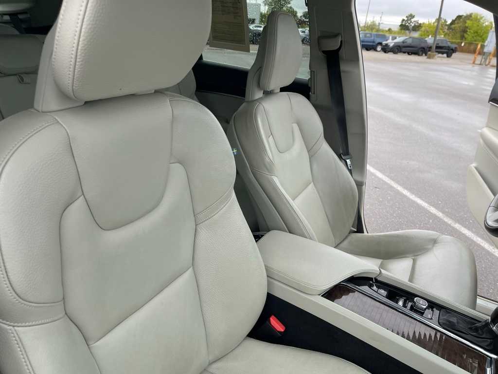 Thumbnail: 2016 Volvo XC90 - 21