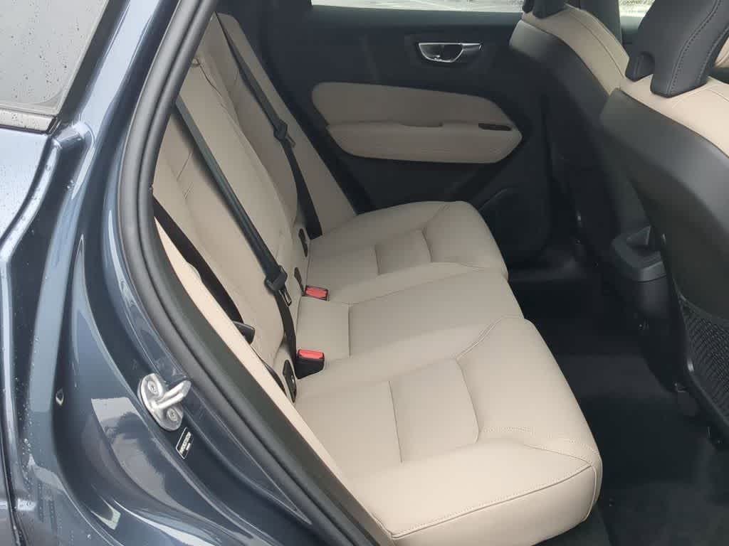 Thumbnail: 2026 Volvo XC60 - 19