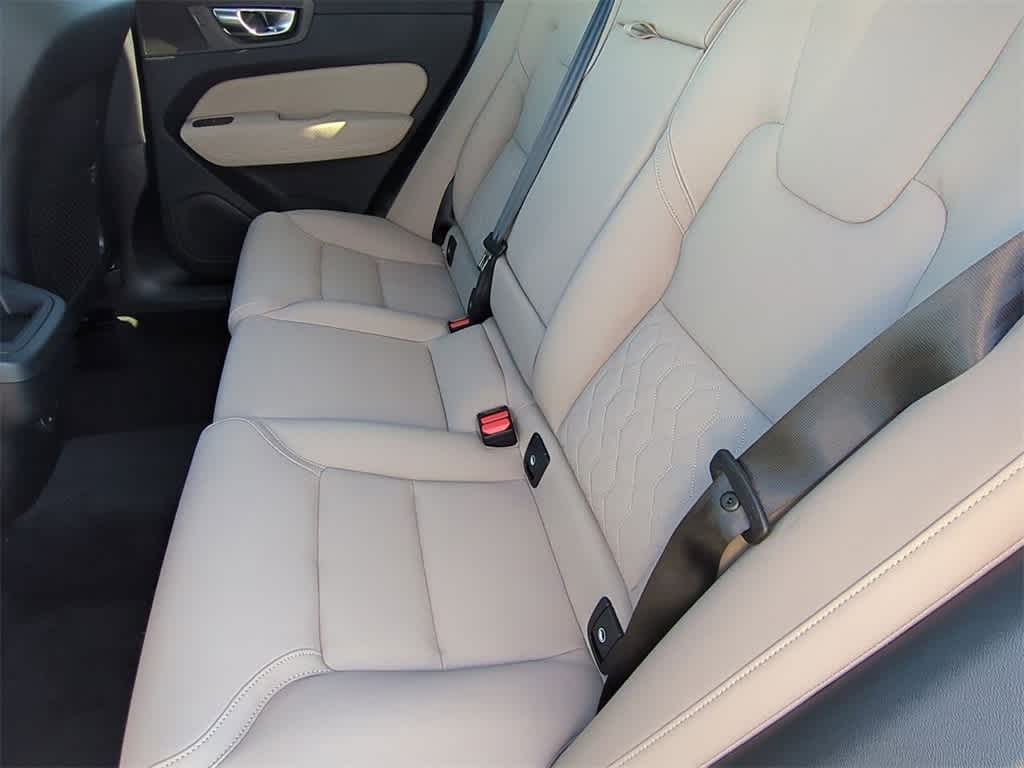 Thumbnail: 2026 Volvo XC60 - 19