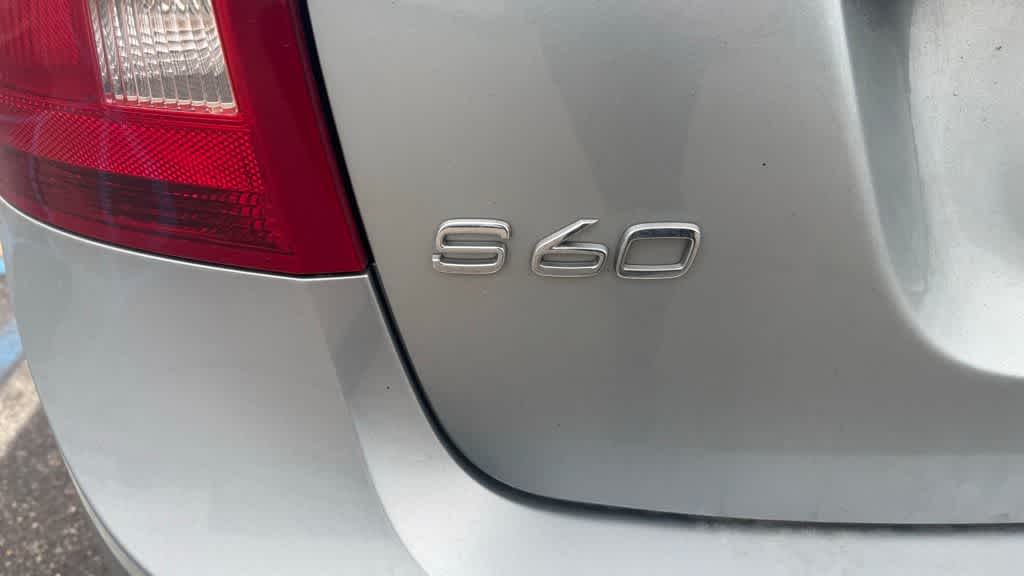 Thumbnail: 2013 Volvo S60 - 13