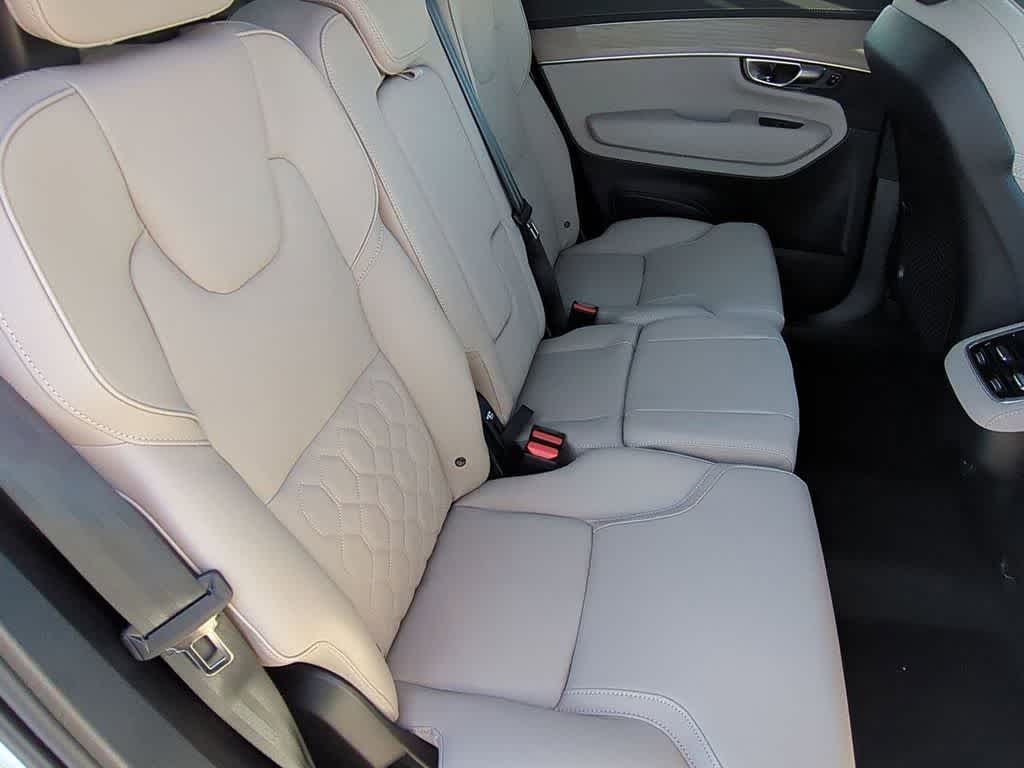 Thumbnail: 2026 Volvo XC90 - 19