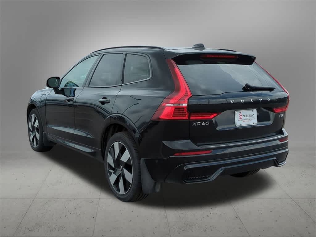 2025 Volvo XC60 Hybrid T8 Plus photo 2