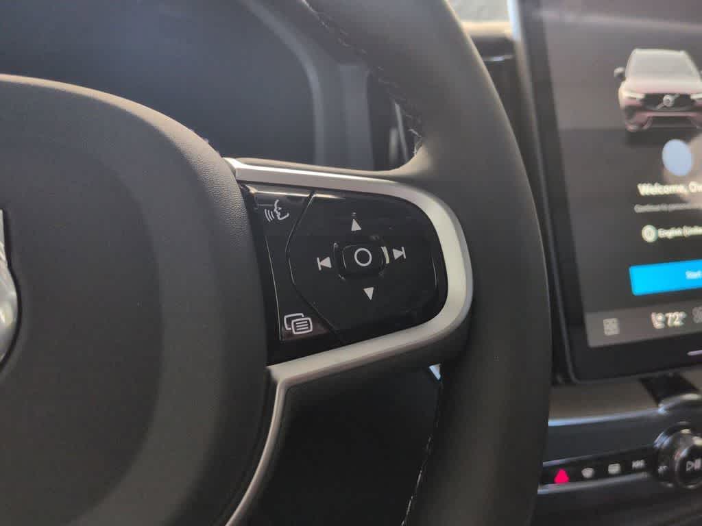 Thumbnail: 2026 Volvo XC60 - 25