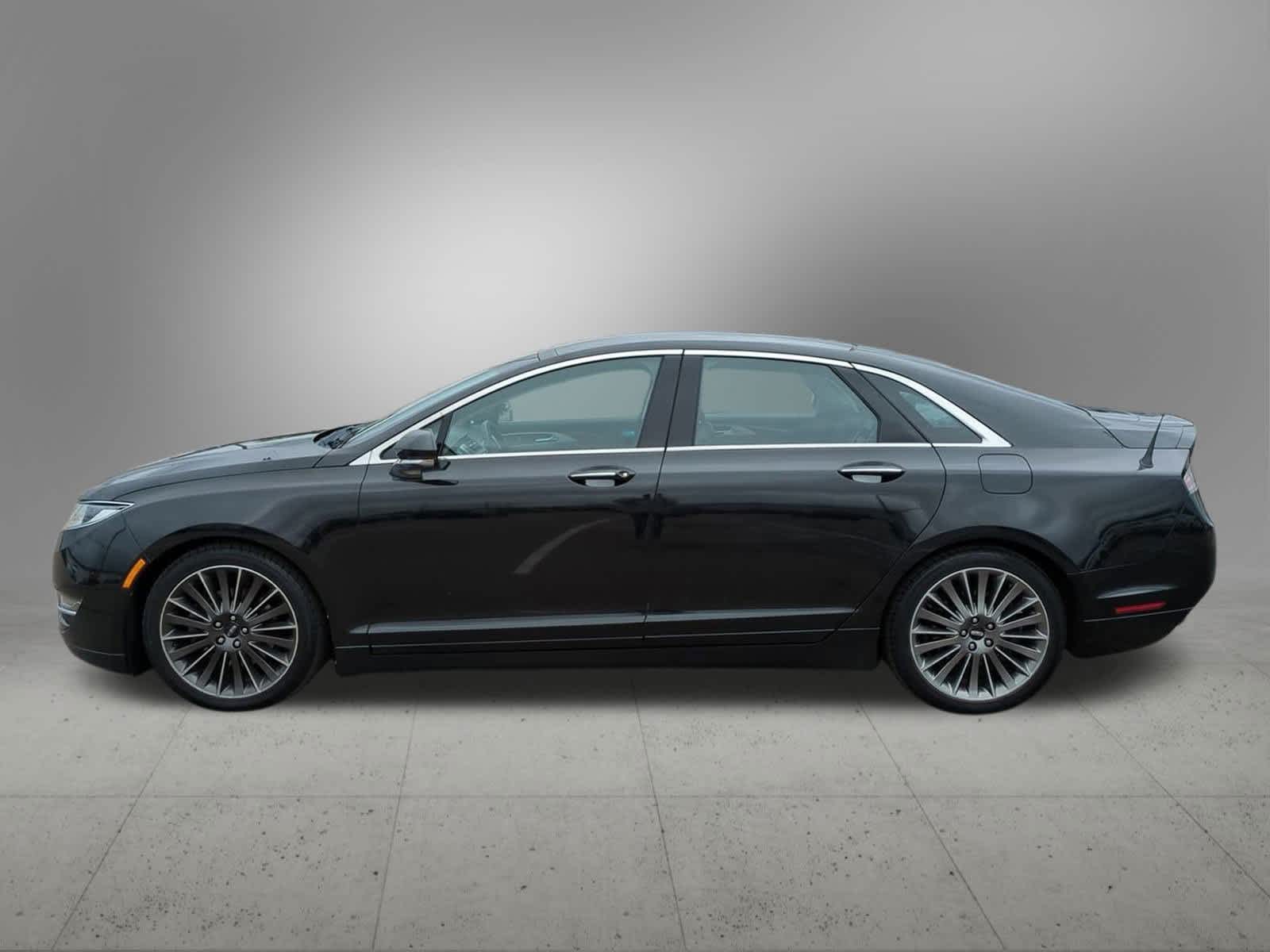 Thumbnail: 2013 Lincoln MKZ - 3