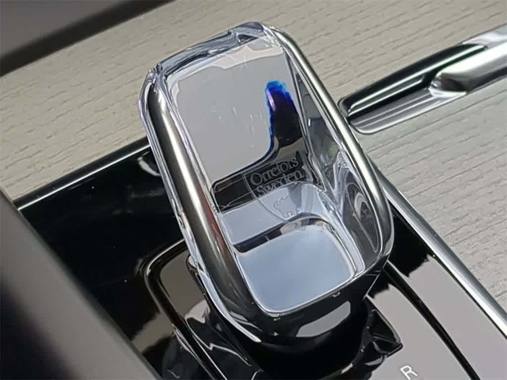 Thumbnail: 2025 Volvo XC60 - 31