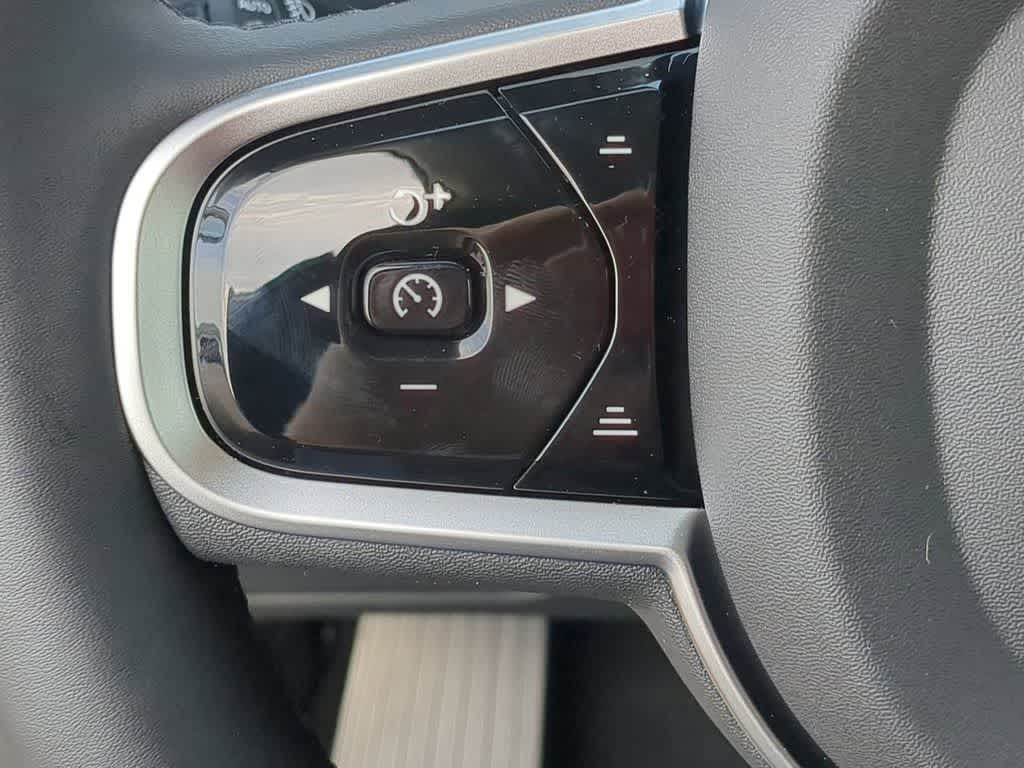 Thumbnail: 2026 Volvo XC90 - 22