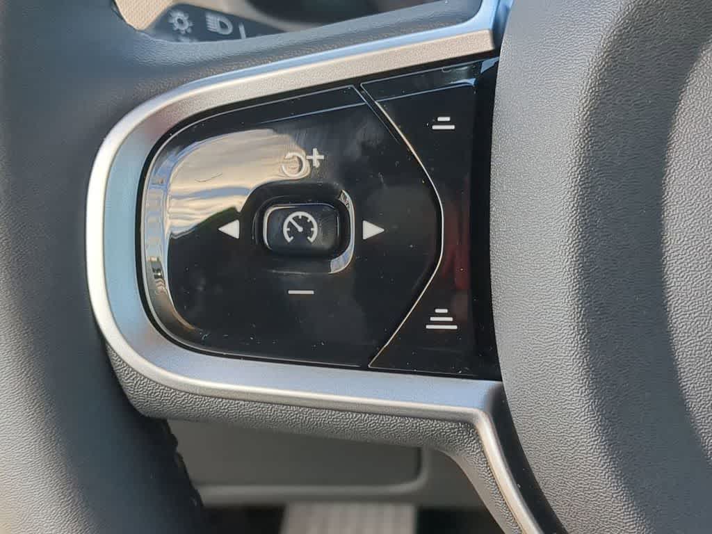 Thumbnail: 2026 Volvo XC90 - 22