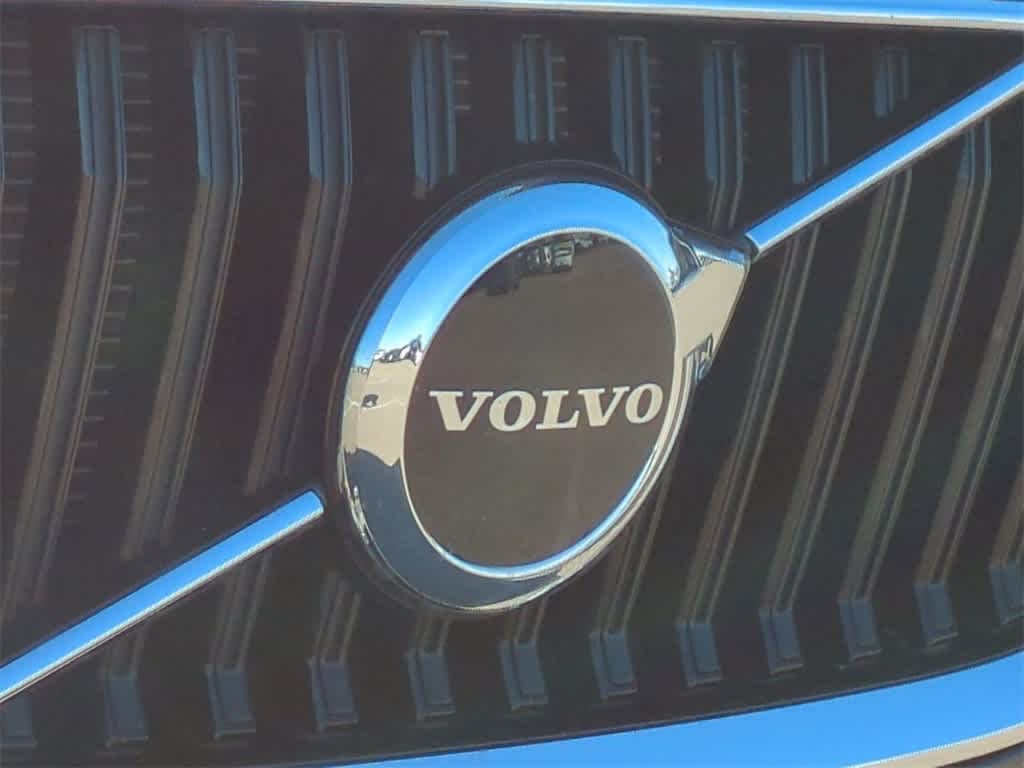 Thumbnail: 2023 Volvo XC60 - 11