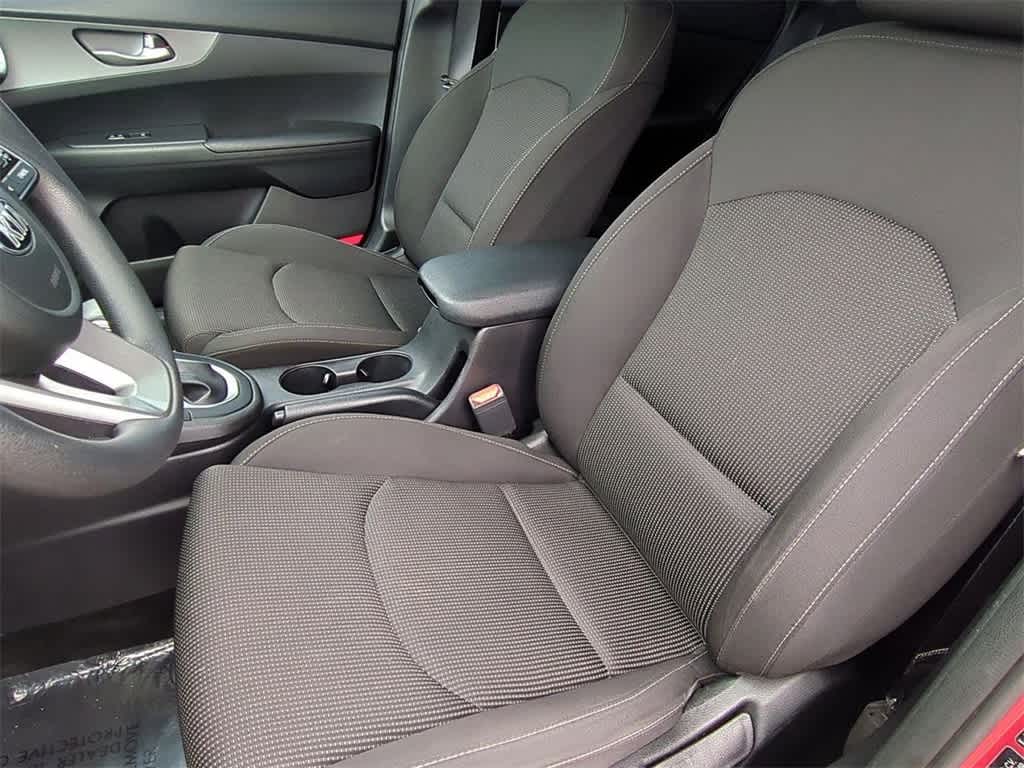 Thumbnail: 2020 Kia Forte - 15