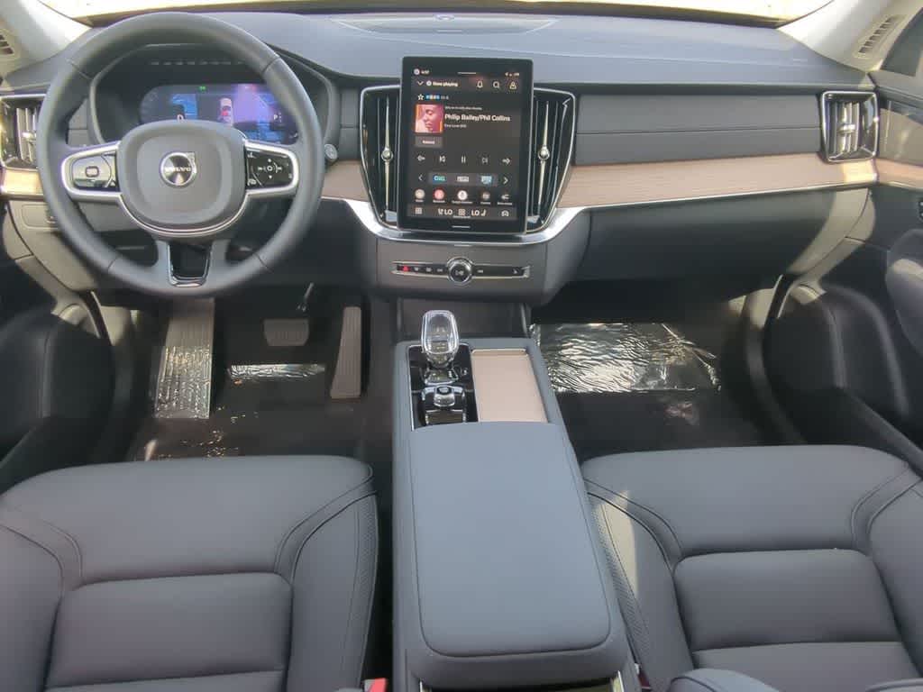 2026 Volvo XC90 Plus - Photo 14