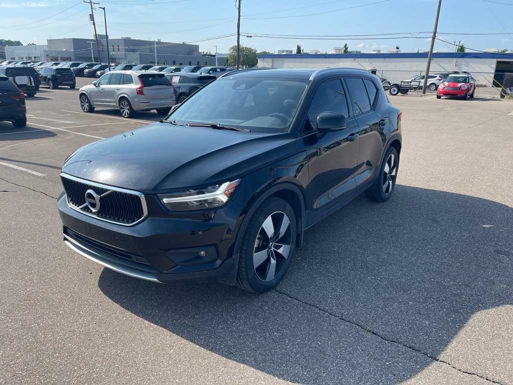 2021 Volvo XC40 T5 Momentum -
                  Troy, MI