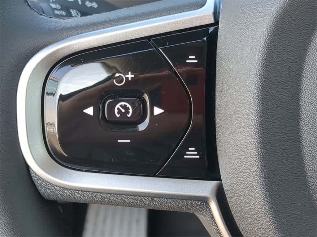 Thumbnail: 2026 Volvo XC90 - 24