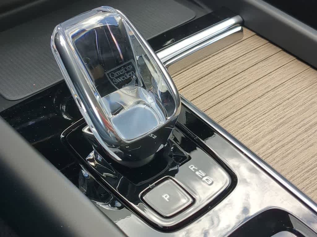Thumbnail: 2026 Volvo XC60 - 30