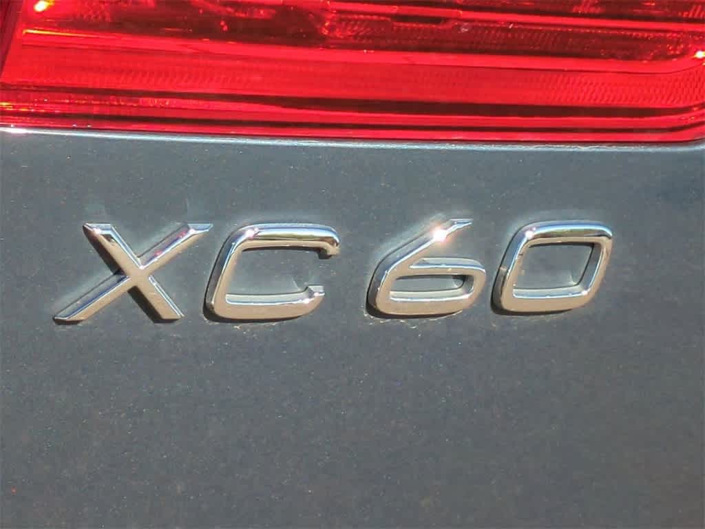 Thumbnail: 2023 Volvo XC60 - 12